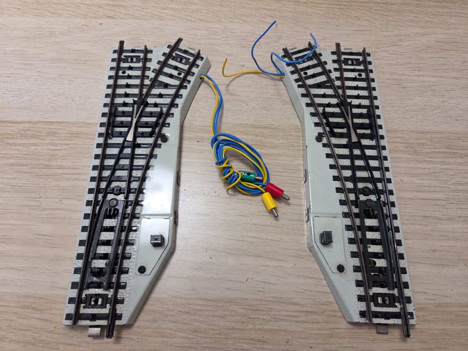 Märklin Modelleisenbahnen: Märklin 5039 Weichenpaar M H0 – Gebraucht aus St-Aubin-Sauges von Lo_Go 1