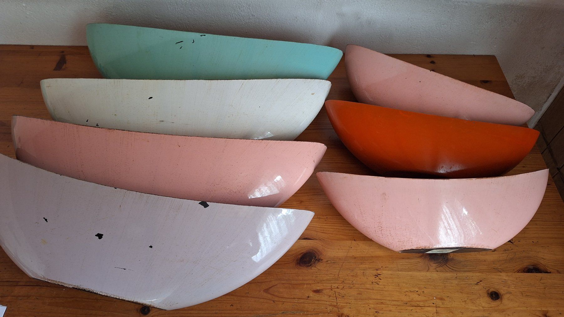 Vasi per fiori: 7 Floristik - Gefässe "Schiffchen" Kunststoff , farbig – Usato da Arlesheim venduto da shopradl 5
