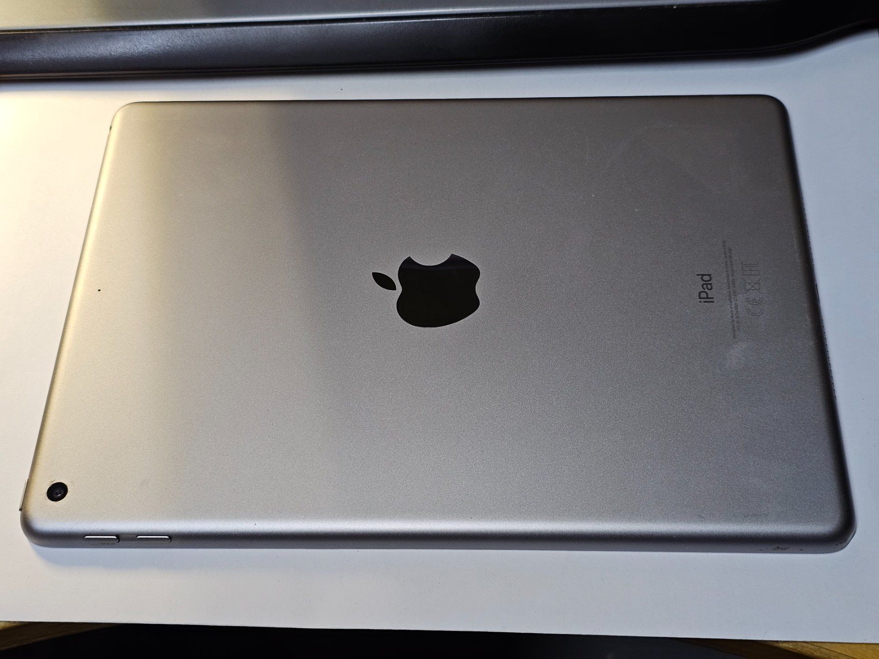 Apple Tablet PC: ,IPAD 6TH GEN,WIFI,128GB,GRY - Bootloop - defekt – Difettoso da Zweidlen venduto da RepToGo 1