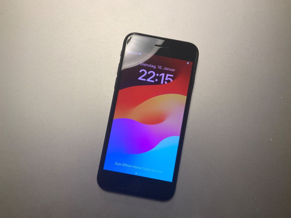 iPhone SE (2.Generation) schwarz 64 GB Kaufen auf Ricardo