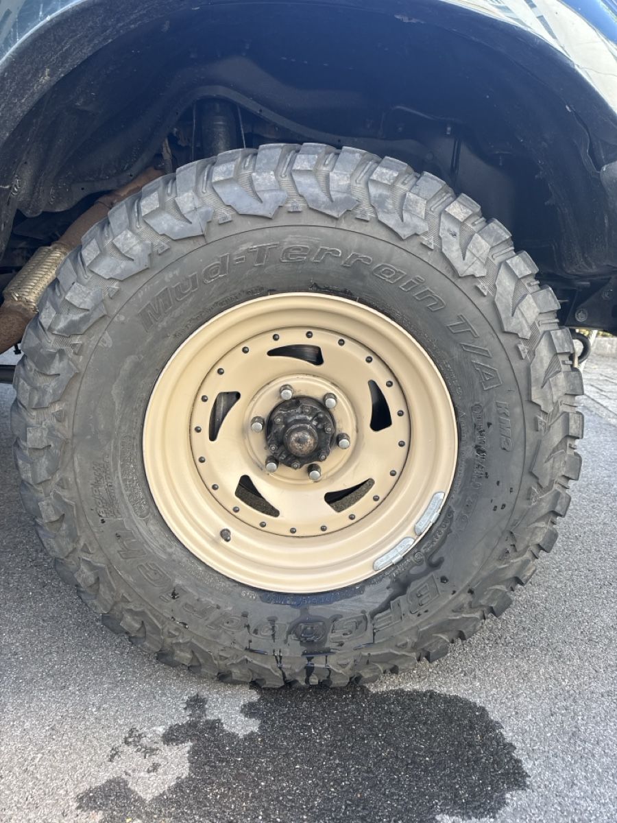 Pneus & Kompletträder: Felgen mit 285/75 r16 Mud Terrain BFG – Gebraucht aus Altendorf von dario_zh
