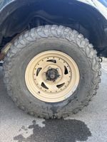 Felgen mit 285/75 r16 Mud Terrain BFG