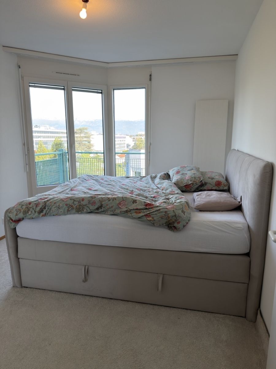 Letti: Lit 180x200 beige avec coffres de rangement – Usato da Plan-les-Ouates venduto da yaz_yhm8 1