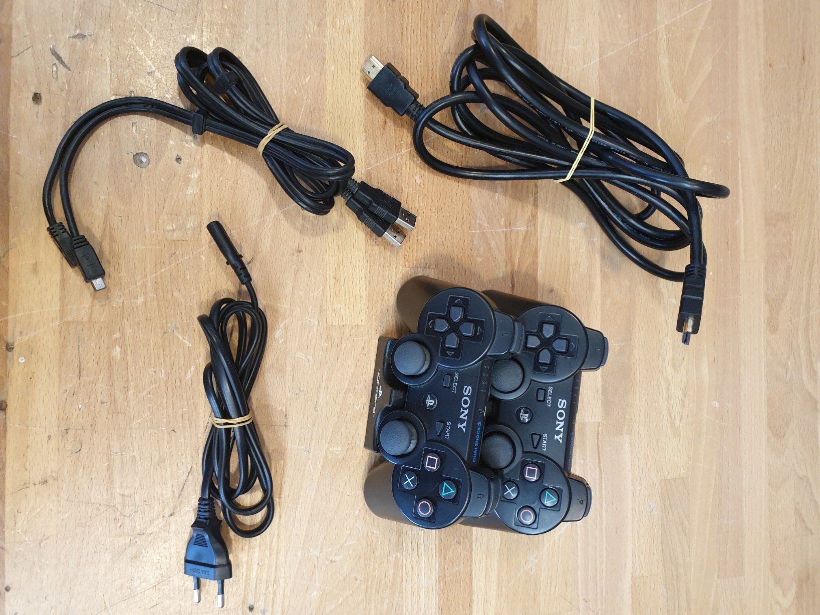 Sony Consoles: Sony PlayStation 3 mit Controllern – D'occasion à Zürich par sho_g8sf 1