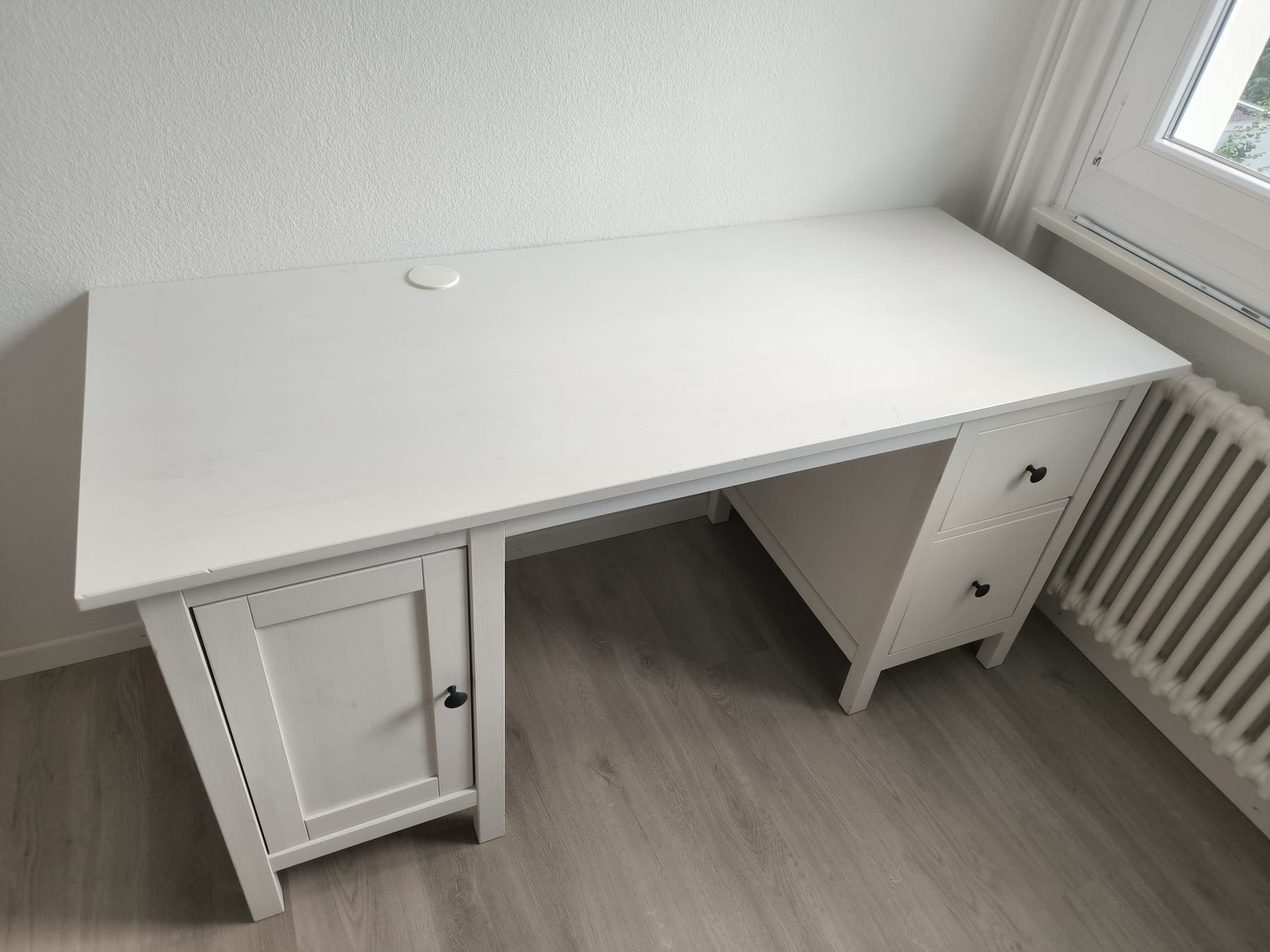 Ikea Scrivanie: Schreibtisch Ikea Hemnes  – Usato da Flawil venduto da Lubomir2