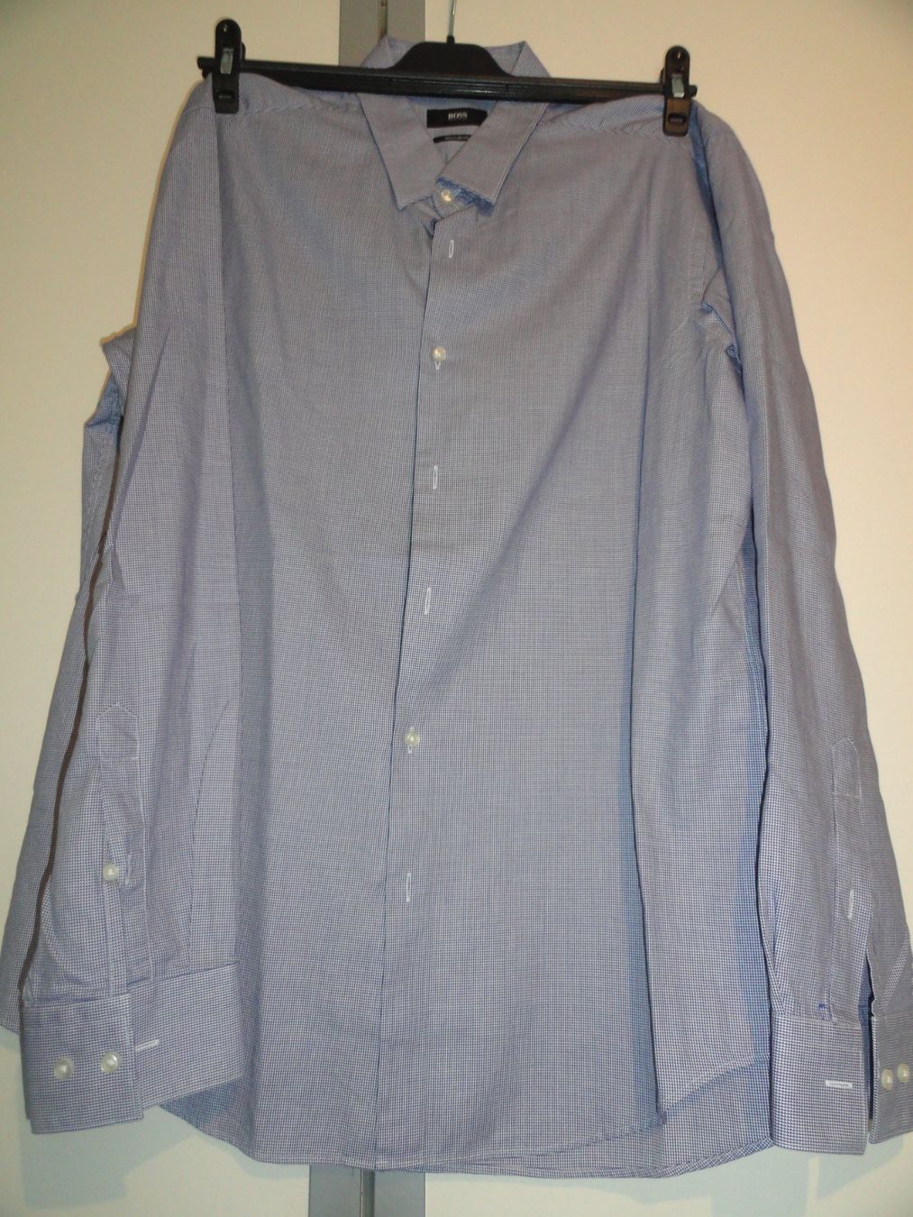 Hugo Boss Camicie: HUGO BOSS HEMD GR. 42 *** – Nuovo (secondo la descrizione) da Uetendorf venduto da bibibop