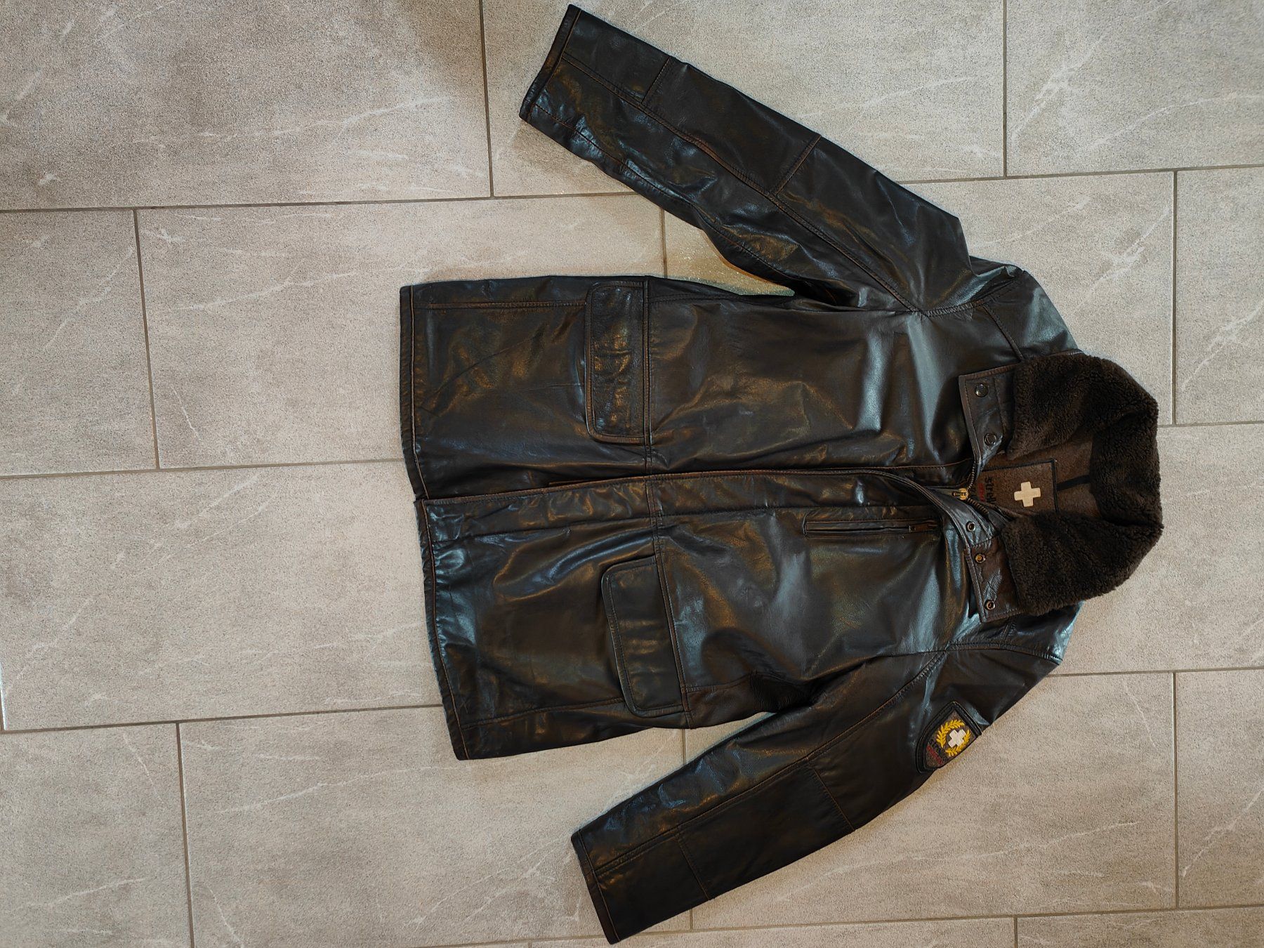 Strellson Giacche: Lederjacke Strellson "Swiss Cross" herausnehmb. Innenfutter – Usato da Mels venduto da velo-city