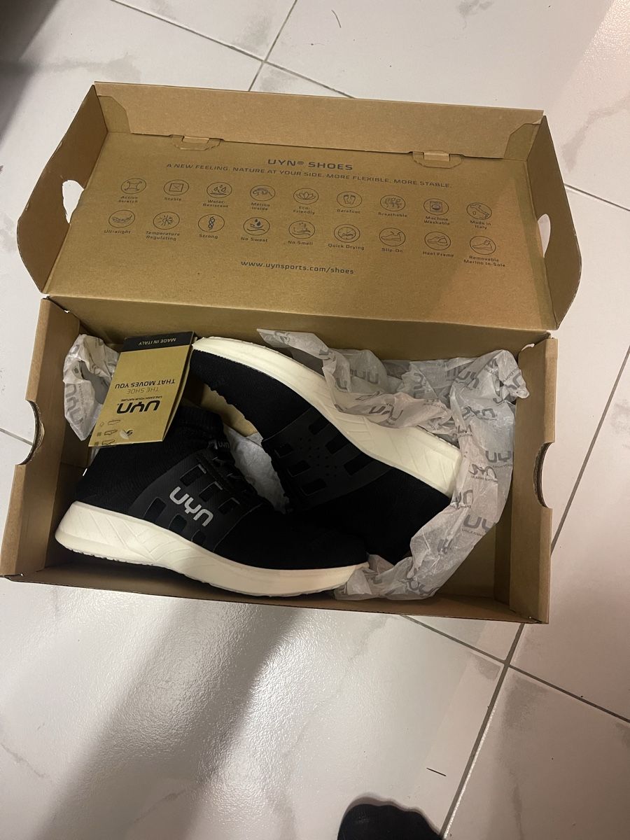UYN Chaussures filles: Chaussures uyn 35 – Neuf avec emballage d'origine à Sembrancher par inf_9yyl