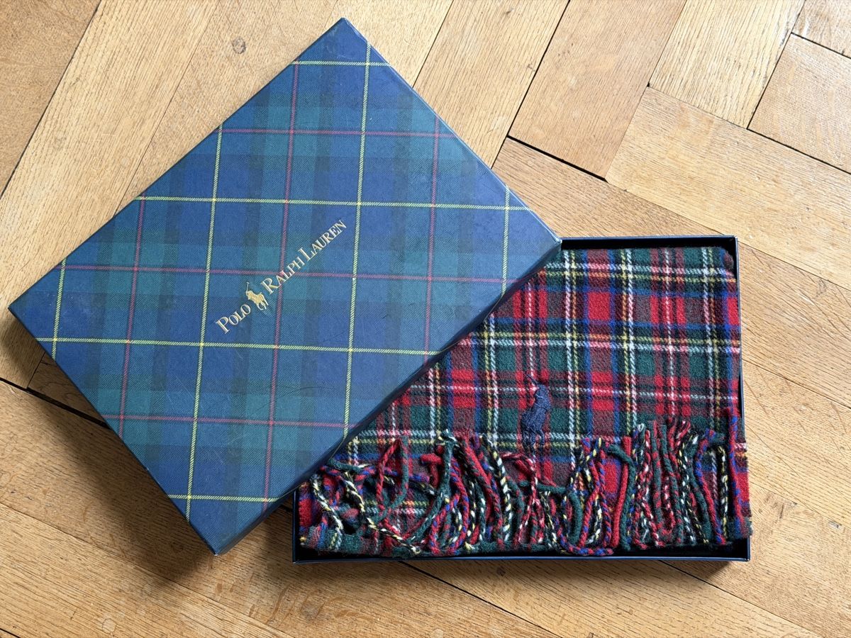 Ralph Lauren Foulard & Sciarpe: POLO RALPH LAUREN / NEW ! – Nuovo e nell'imballaggio originale da Biel/Bienne venduto da calumetlindien