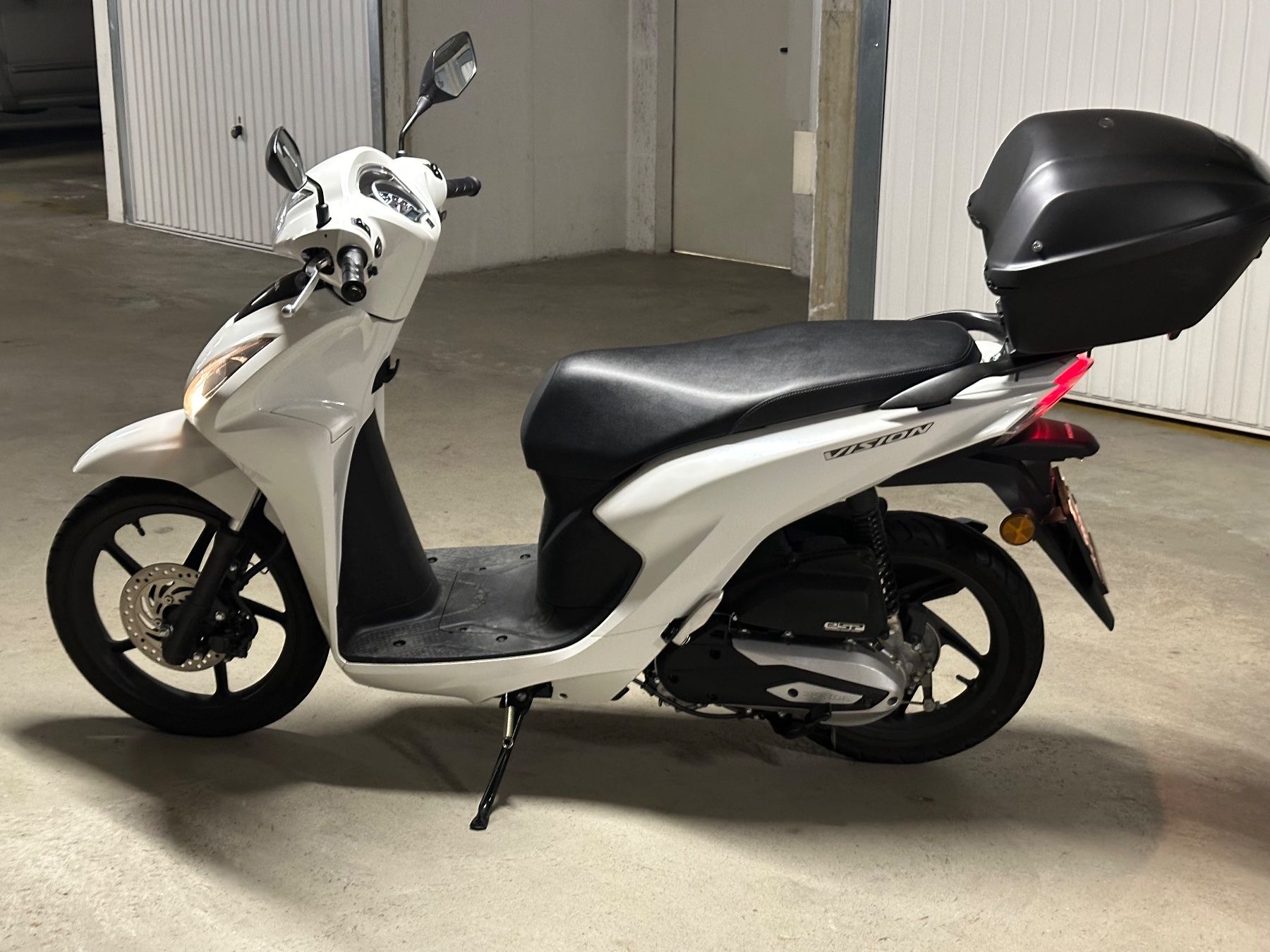 Honda Scooter: A vendre Scooter Honda Vision NSC110 – Usato da Nyon venduto da jip_y6g7 1
