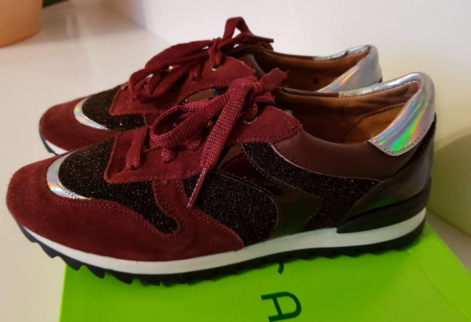 Unisa Chaussures femmes: Unisa Leder Sneaker Gr.36 – Neuf avec emballage d'origine à Reinach AG par innamac 1