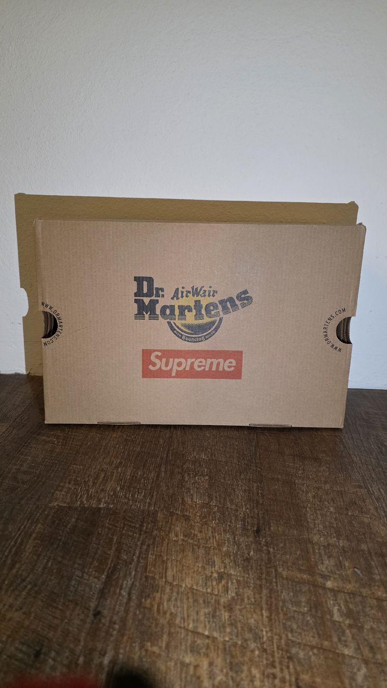 Dr. Martens Scarpe da uomo: Supreme Dr.Martens x public enemy – Nuovo (secondo la descrizione) da Bonstetten venduto da mar_5hmn 3