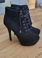 Schwarze Wildleder Plateau Stiefeletten, Grösse 39