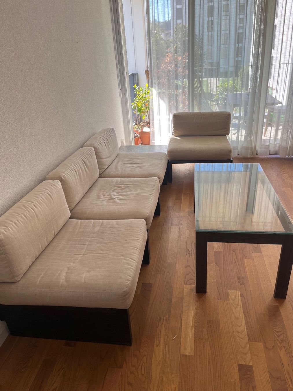 Sofas: Modulares Sofa mit Glastisch von Kilchenmann Bern – Gebraucht aus Bern von Vineb 1