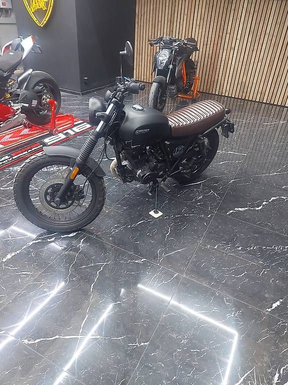 Brixton Motorcycles Strasse: Brixton Cromwell 125 ABS – Gebraucht aus Marbach SG von luk_yj6h 2