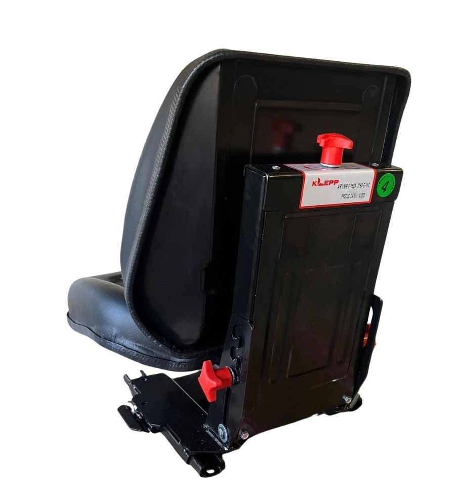 IHC Trattori: Spezialsitz zu IHC Traktoren Serie 33/40 – Nuovo e nell'imballaggio originale da Lommis venduto da gorenc-swiss 2