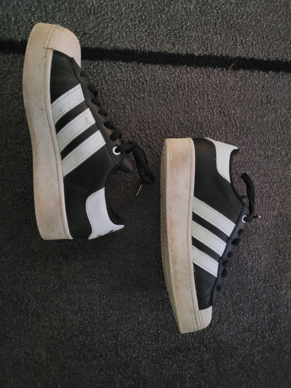 Adidas Scarpe da donna: ADIDAS SUPERSTAR 40 – Usato da Giubiasco venduto da A.B00 4
