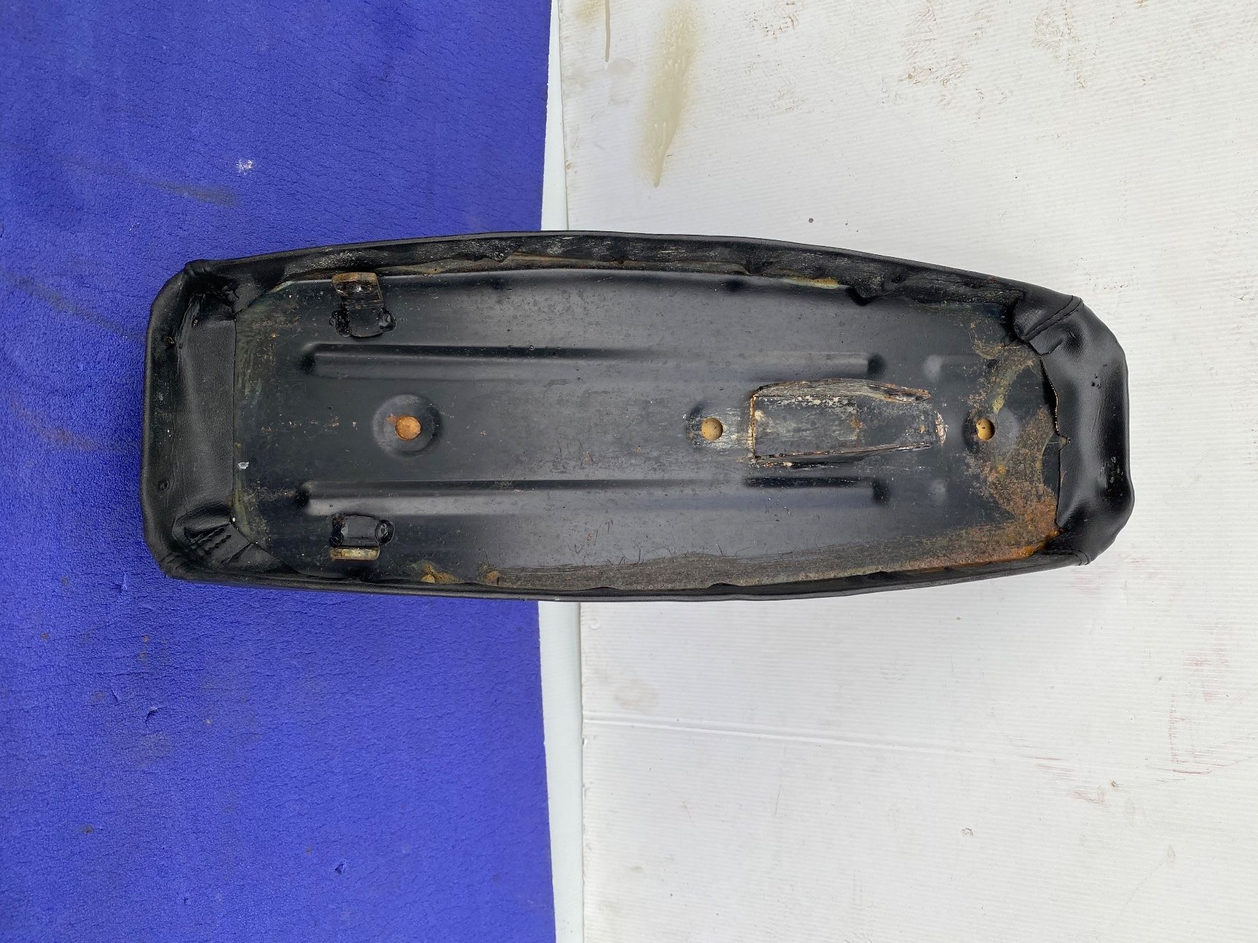Selle & Accessori: Mofa Sattel – Difettoso da Vevey venduto da Chupita-met 6