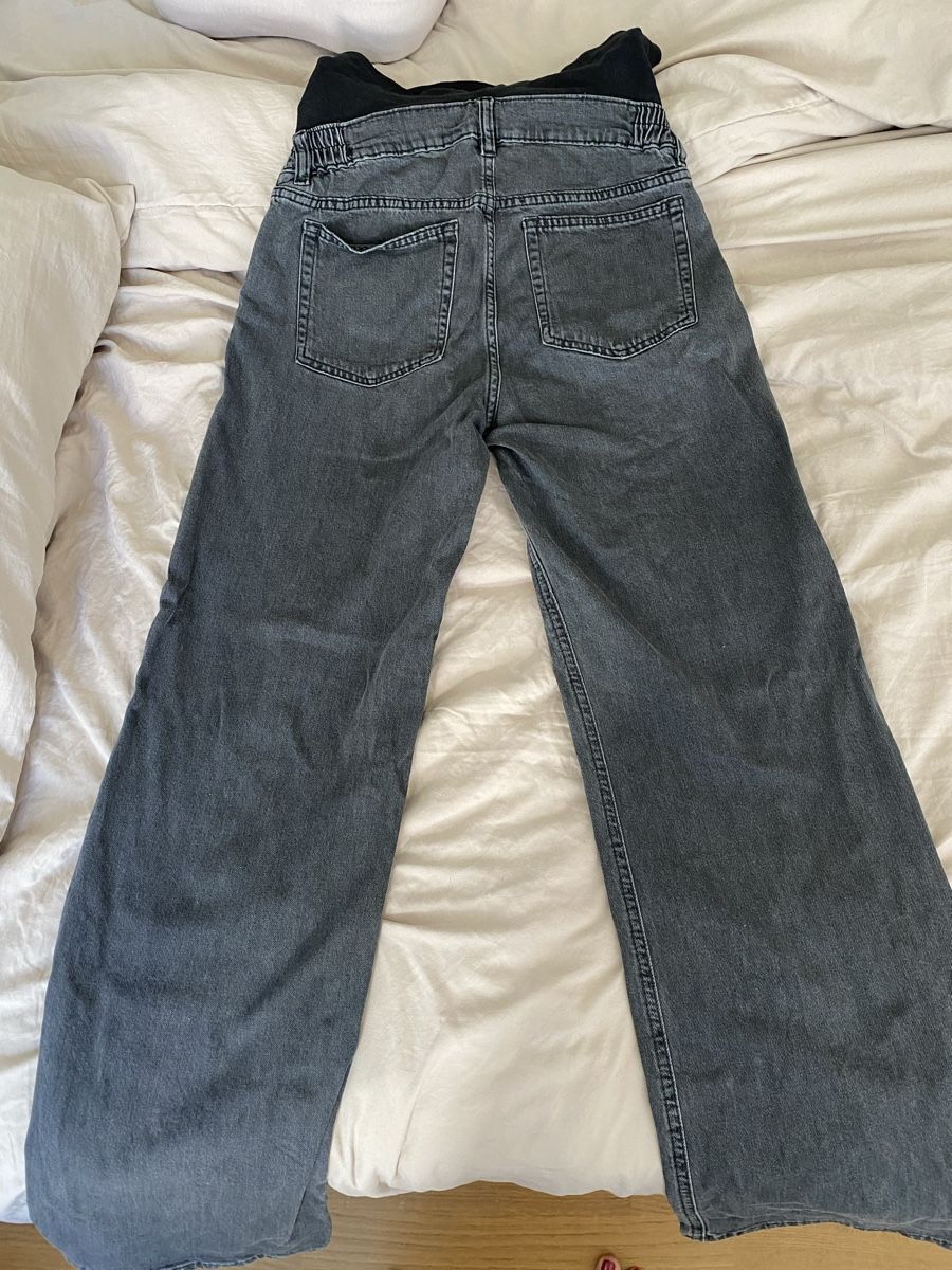 H&M Jeans: H&M Mama Jeans Bundle 2 jeans and one black pants – Gebraucht aus Zürich von ana_m6d2 4