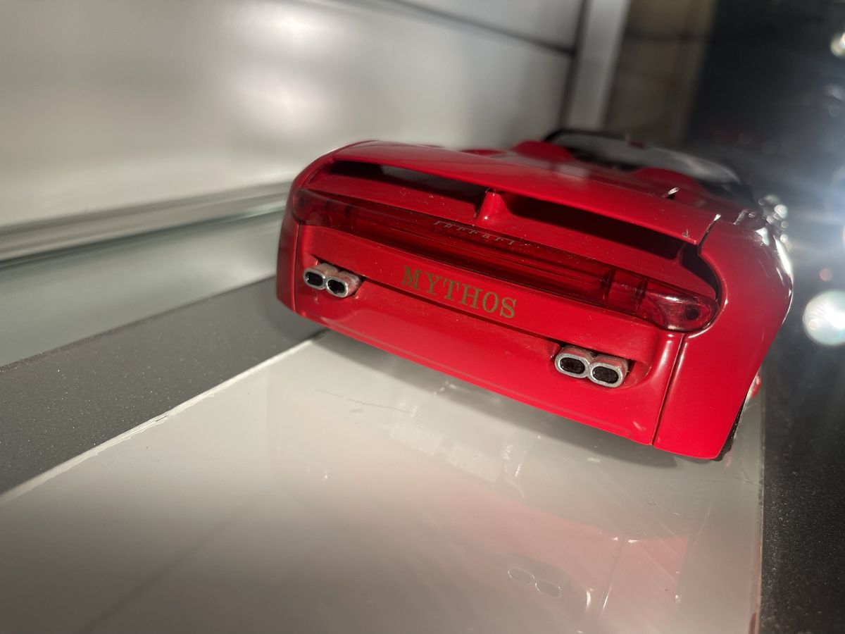 Revell Modellini d'auto: Ferrari Mythos Modellauto 1:18, Revell – Usato da Siebnen venduto da speedy63 4