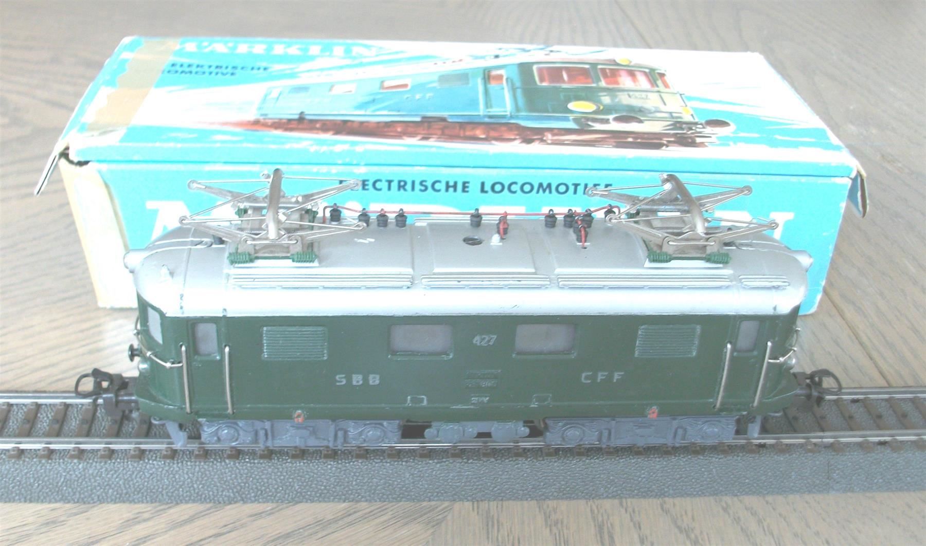 Märklin Modellini di ferrovie: SBB-E-Lok Re 4/4', grün, analog 3014 – Usato da St. Moritz venduto da Manu7500