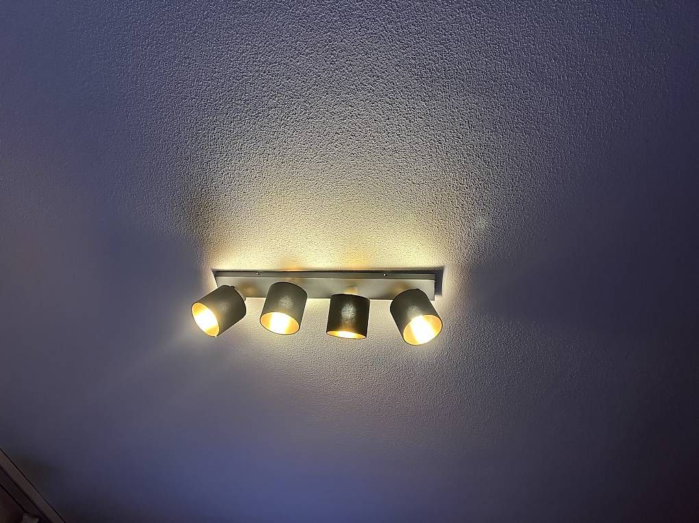Kronleuchter & Deckenlampen: Lampe Schwarz Gold – Gebraucht aus Tuggen von Tantas