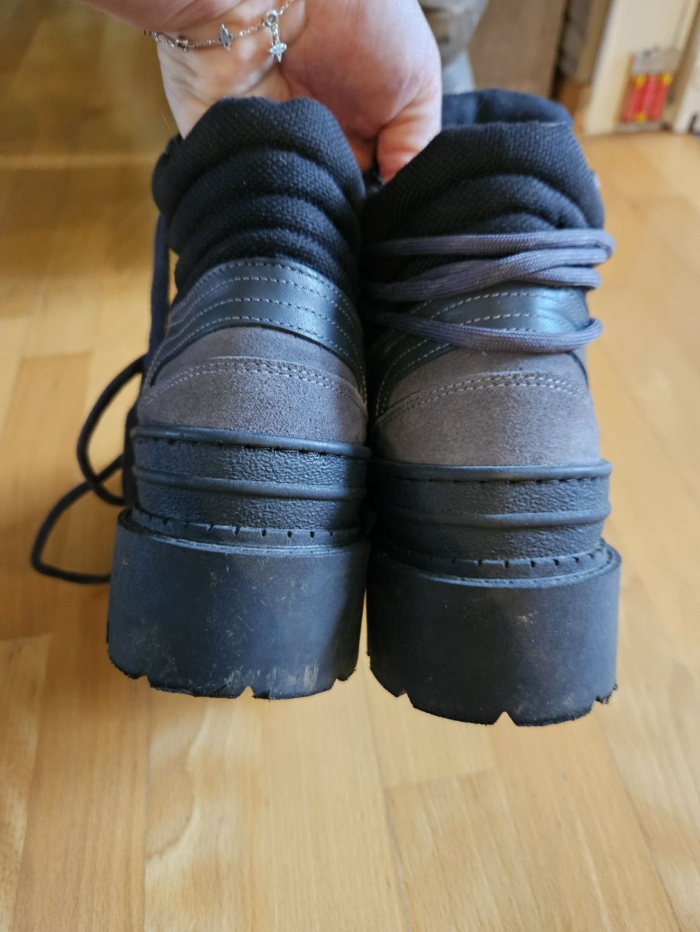Tommy Hilfiger Scarpe da donna: Tommy Hilfiger Stifelette/Gr 40 – Usato da Baar venduto da BlackCat_13 6