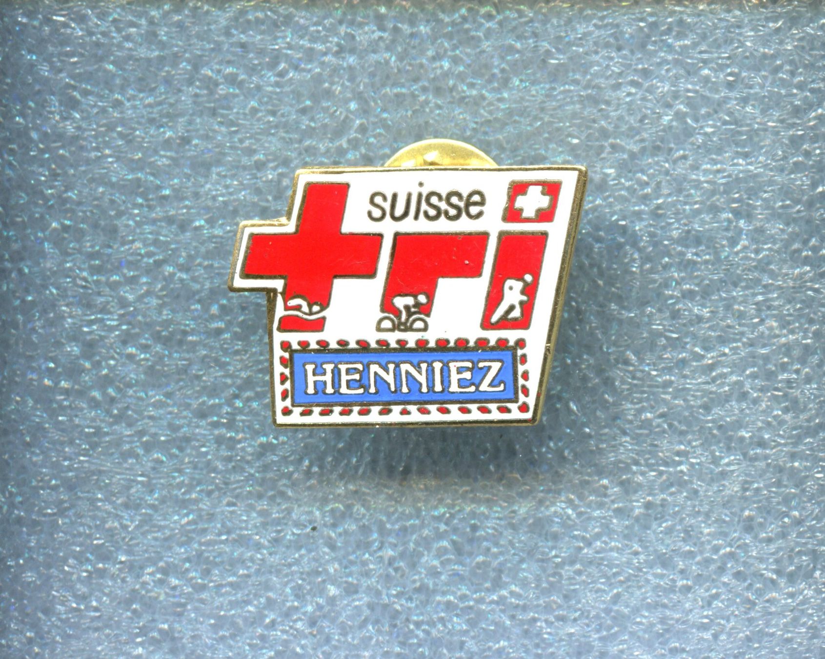 Placchette & Badge: HENNIEZ  Mineralwasser – Usato da Winterthur venduto da Sammleroase