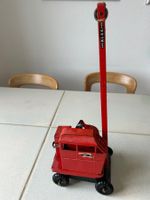 Antiker Spielzeugkran