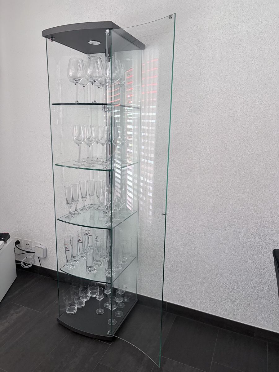 Armadi: Glasschrank – Usato da Neuenkirch venduto da Pojo-pn5d 1