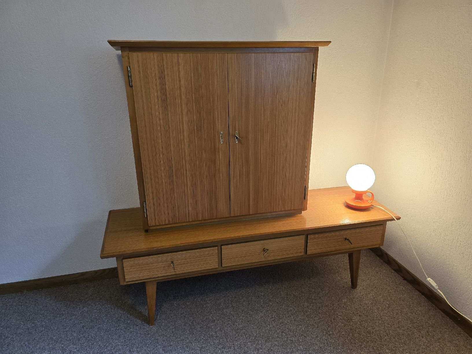 Cassettiere: vintage sideboard,  Kommode , Barmöbel MSL – Usato da Zürich venduto da Reni8048