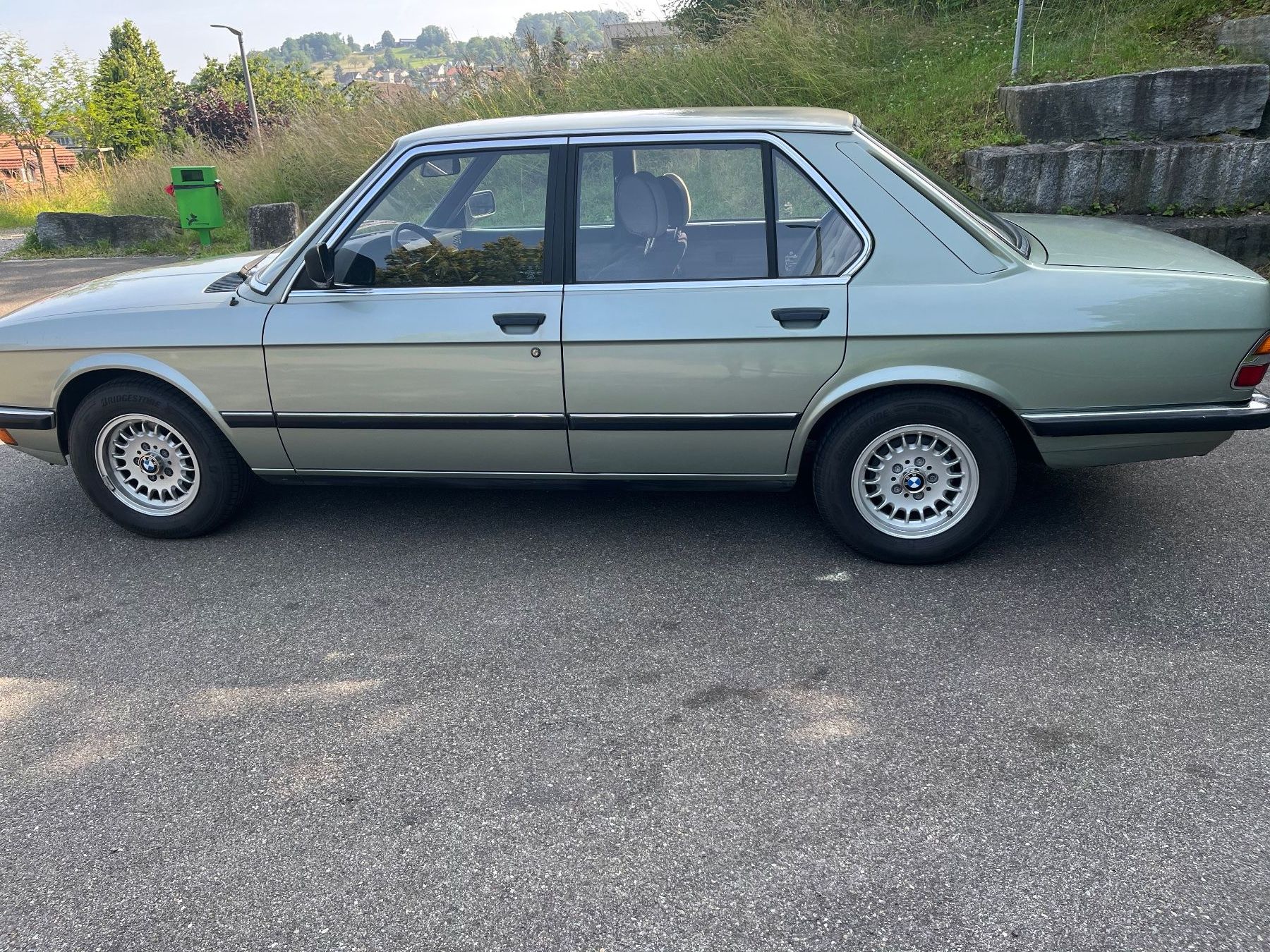BMW Automobili: BMW 520i E28 Veteran – Usato da Bachenbülach venduto da Iwan02 3