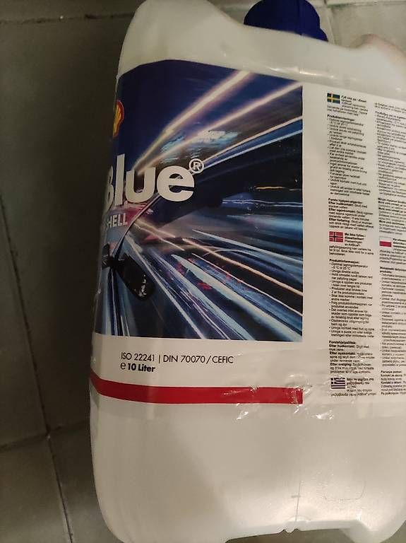 Sonstiges Fahrzeugzubehör: Shell Adblue 10L neu – Neu und originalverpackt aus Erstfeld von Guz93 1