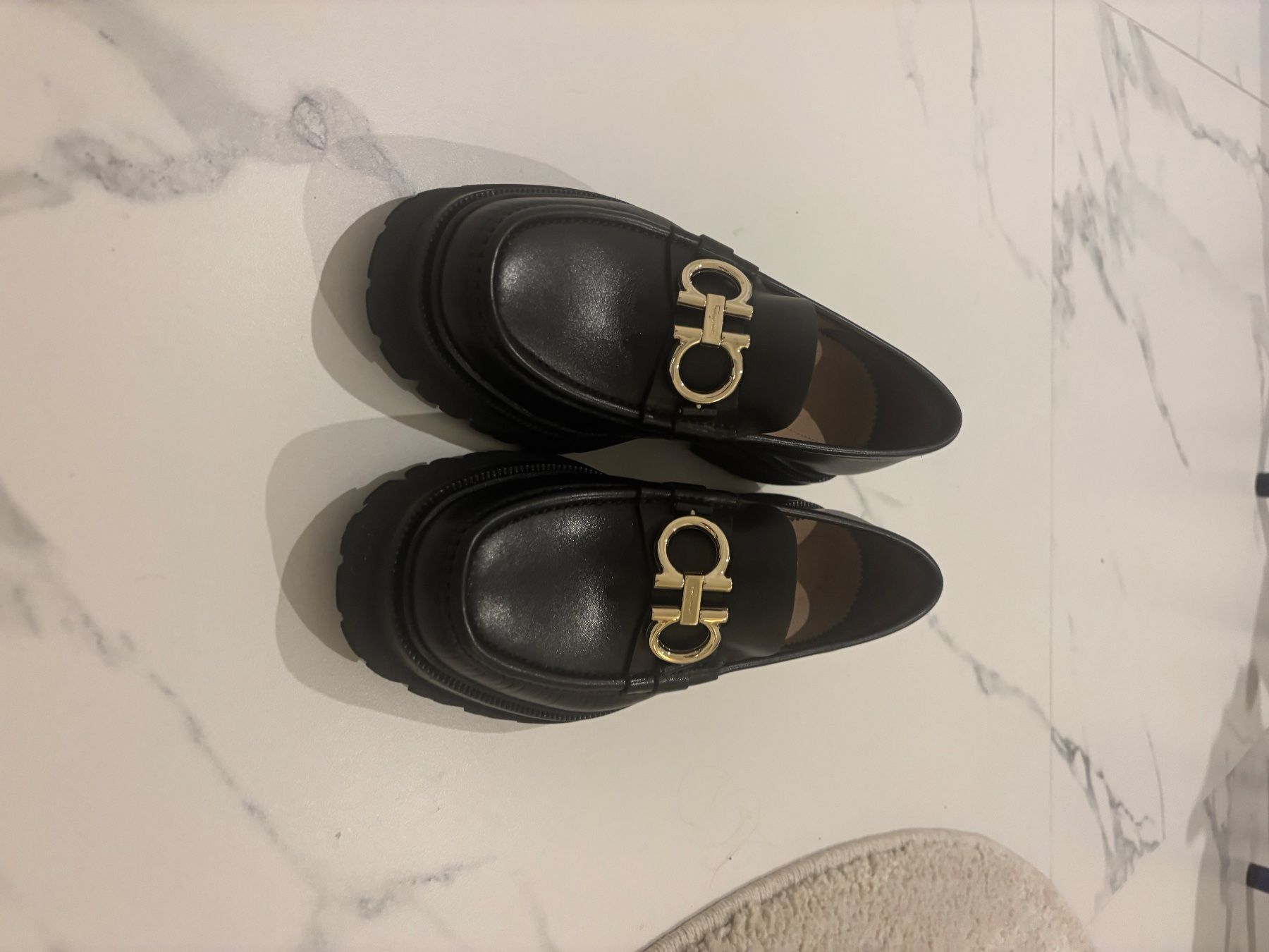 Salvatore Ferragamo Damenschuhe: Ferragamo loafers – Gebraucht aus Cham von helike