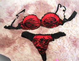 Beldona Set, Rot/Schwarz, Grösse M, Romantik Look, Top!