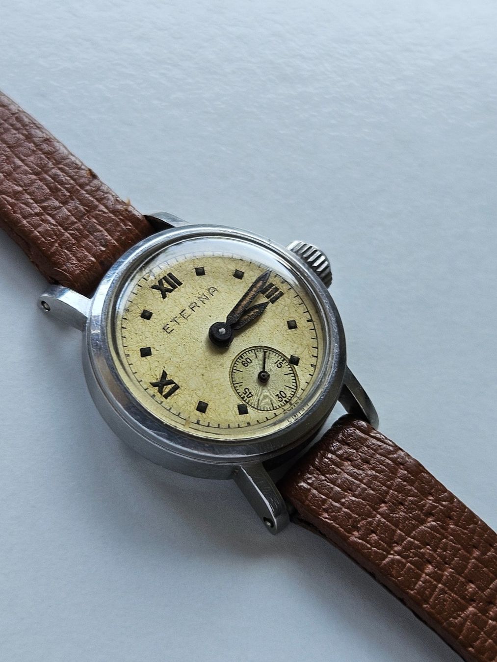 Eterna Orologi: 137 Eterna Damenuhr aus 1946 Wunderschön – Usato da Berikon venduto da mmm21 1