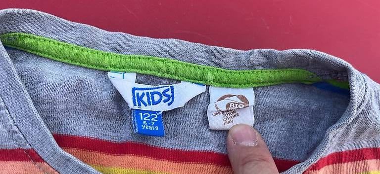 Camicie, T-shirt & Polo: Farbenfrohes T-Shirt Gr. 122 – Usato da Urdorf venduto da Resumasa 2
