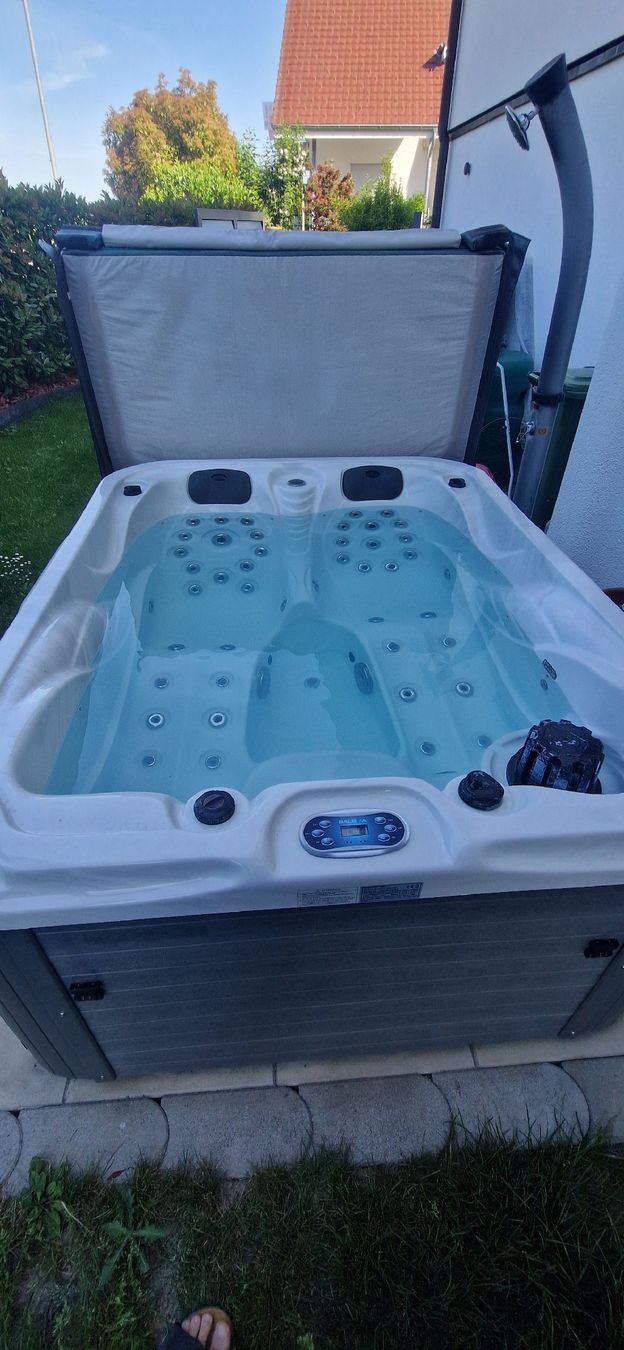 Whirlpool: Hydrojet Whirlpool – Usato da Busswil BE venduto da Ballantines01 1