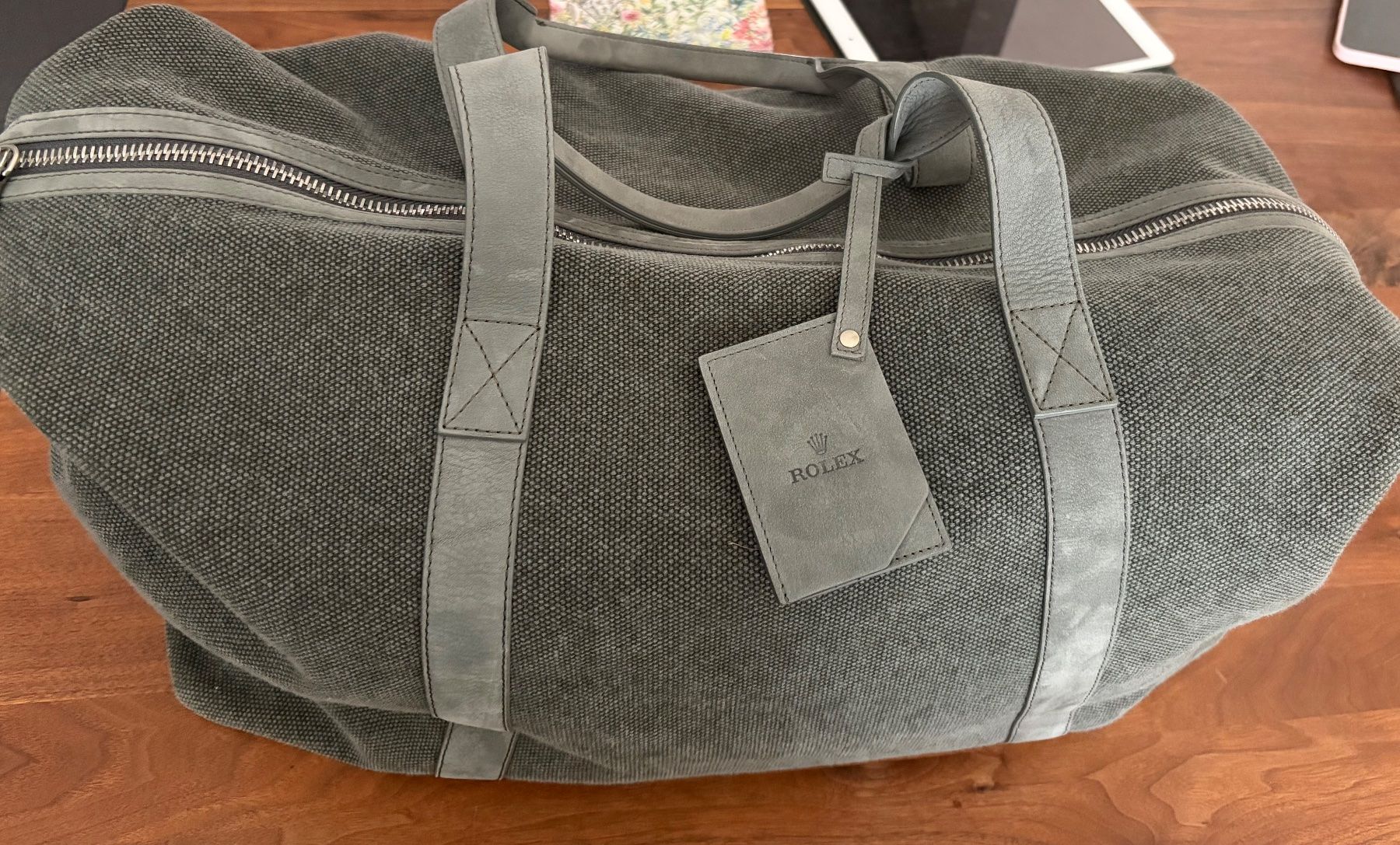 Rolex Orologi: Rolex Weekender / neuwertig / mit Schmutztasche – Usato da Zürich venduto da Airflow22