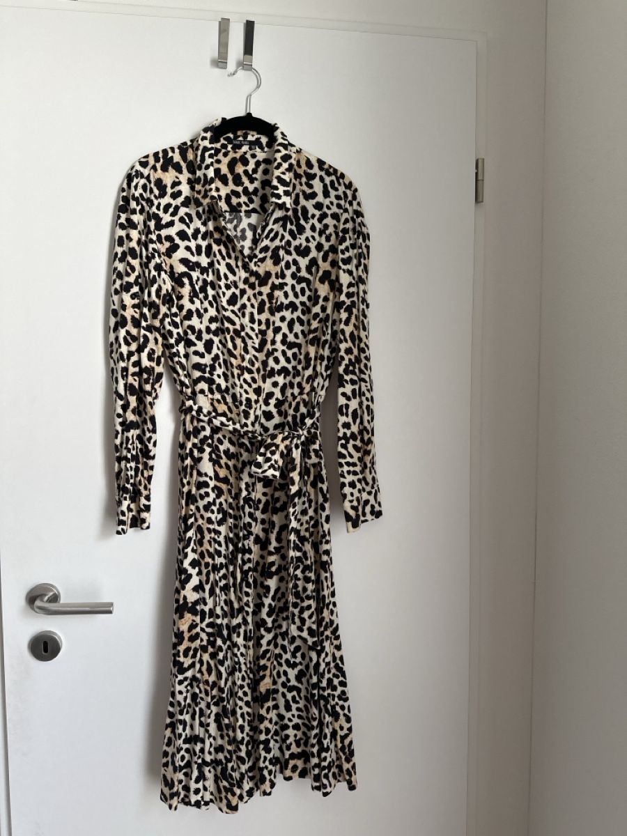 Vestiti: Marc Aurel Hemdblusenkleid Leo Print Grösse 38 – Usato da Othmarsingen venduto da Darija7