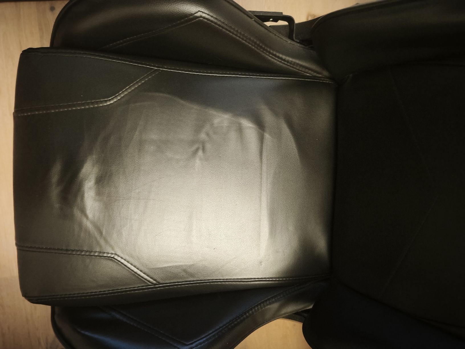 TecTake Stühle: Gamingstuhl tectake schwarz gebraucht – Gebraucht aus Frauenfeld von Jannicstrc 3