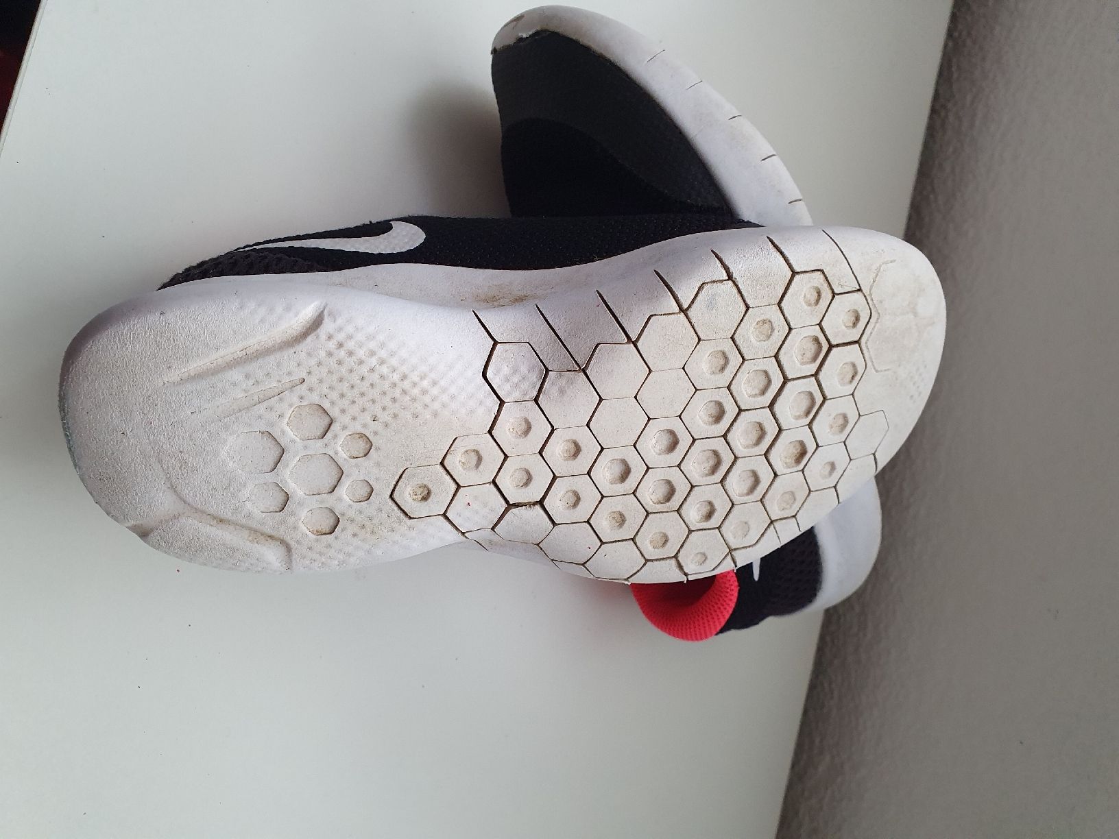 Scarpe per ragazze: Nike Turnschuhe Gr 33 – Usato da Niederönz venduto da STI88 2