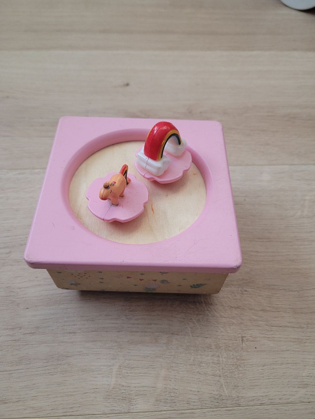 Carillon: Spieldose Baby – Usato da Lupsingen venduto da sta_wgg5