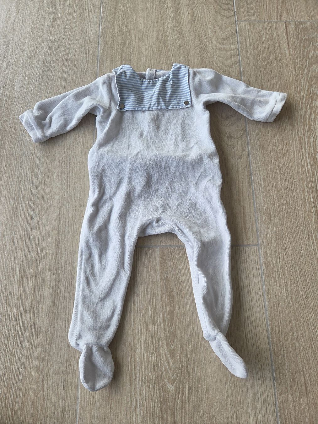 Pyjamas: Pyjama bébé en velours blanc et bleu rayé - Taille 6 mois – Neuf (Voir description) à Neuchâtel par bilao 1