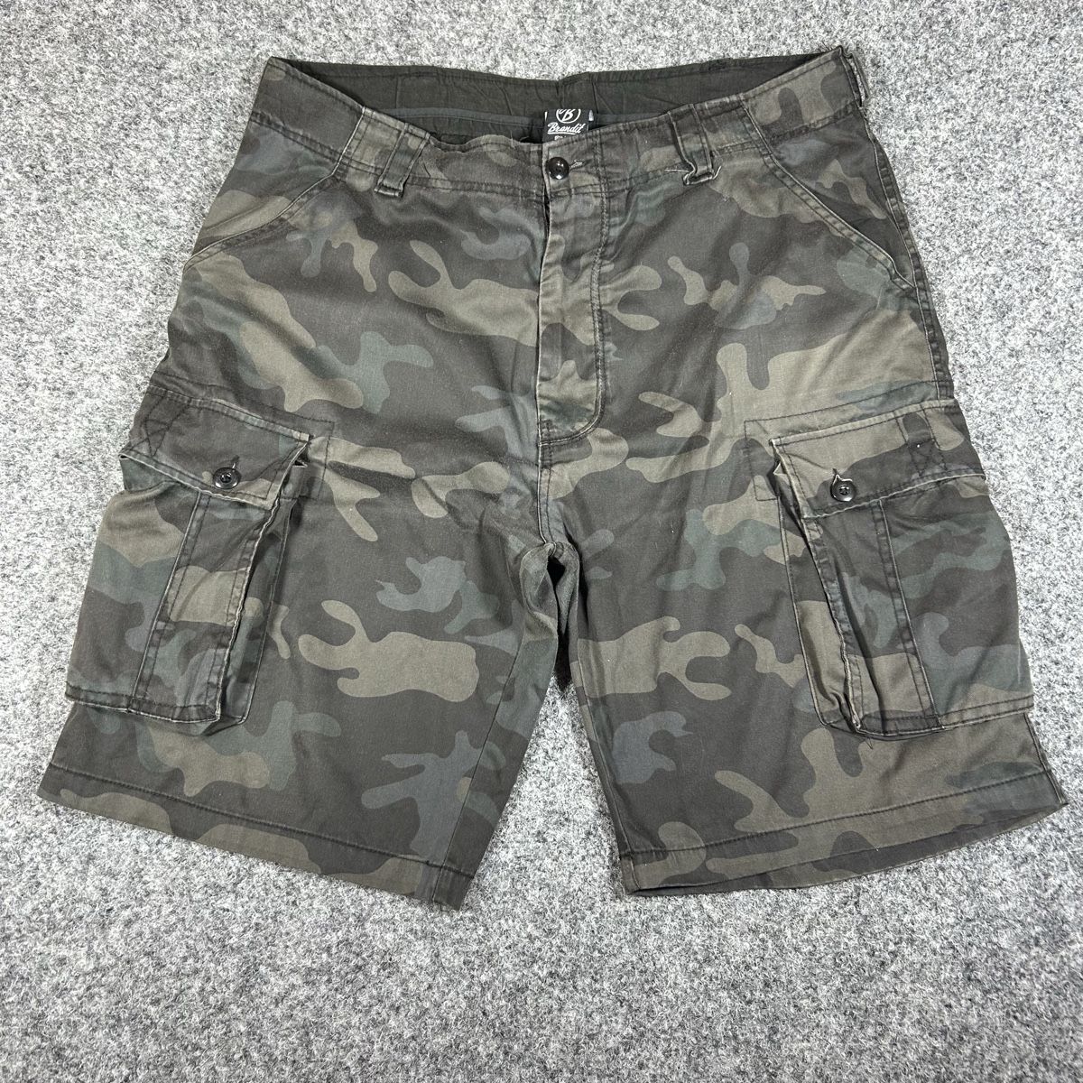 Pantaloni: Camo short Xl – Usato da La Sagne NE venduto da Matlasape