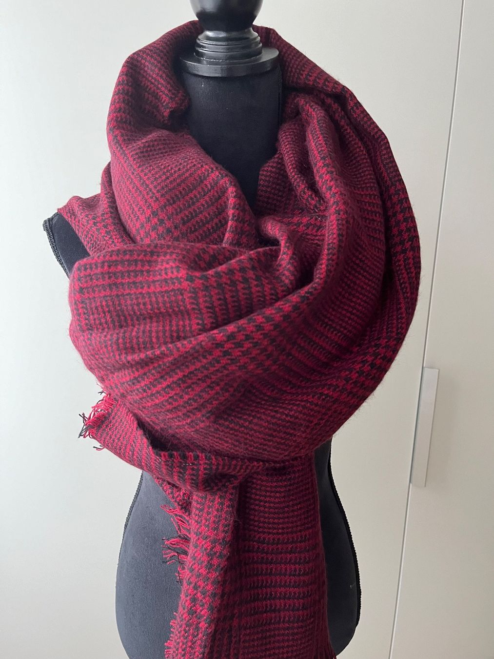 Esprit Foulard & Sciarpe: Schal edc Esprit  | NEU !! – Nuovo (secondo la descrizione) da Jona venduto da tissot8645