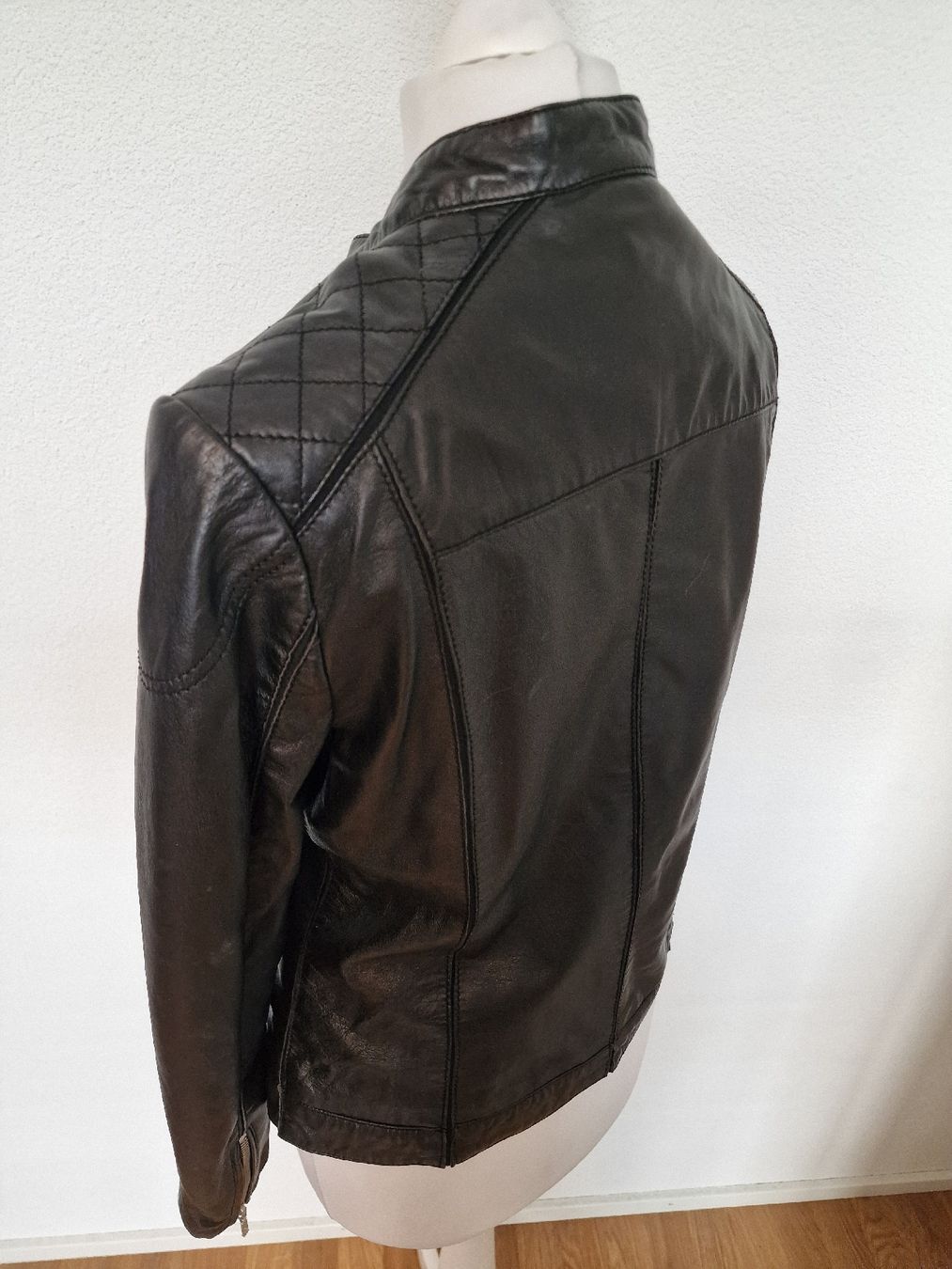 Giacche: neue JJBenson Lederjacke Gr. 36, Echtes Lammleder – Nuovo e nell'imballaggio originale da Kerns venduto da d_s_obwalden 2