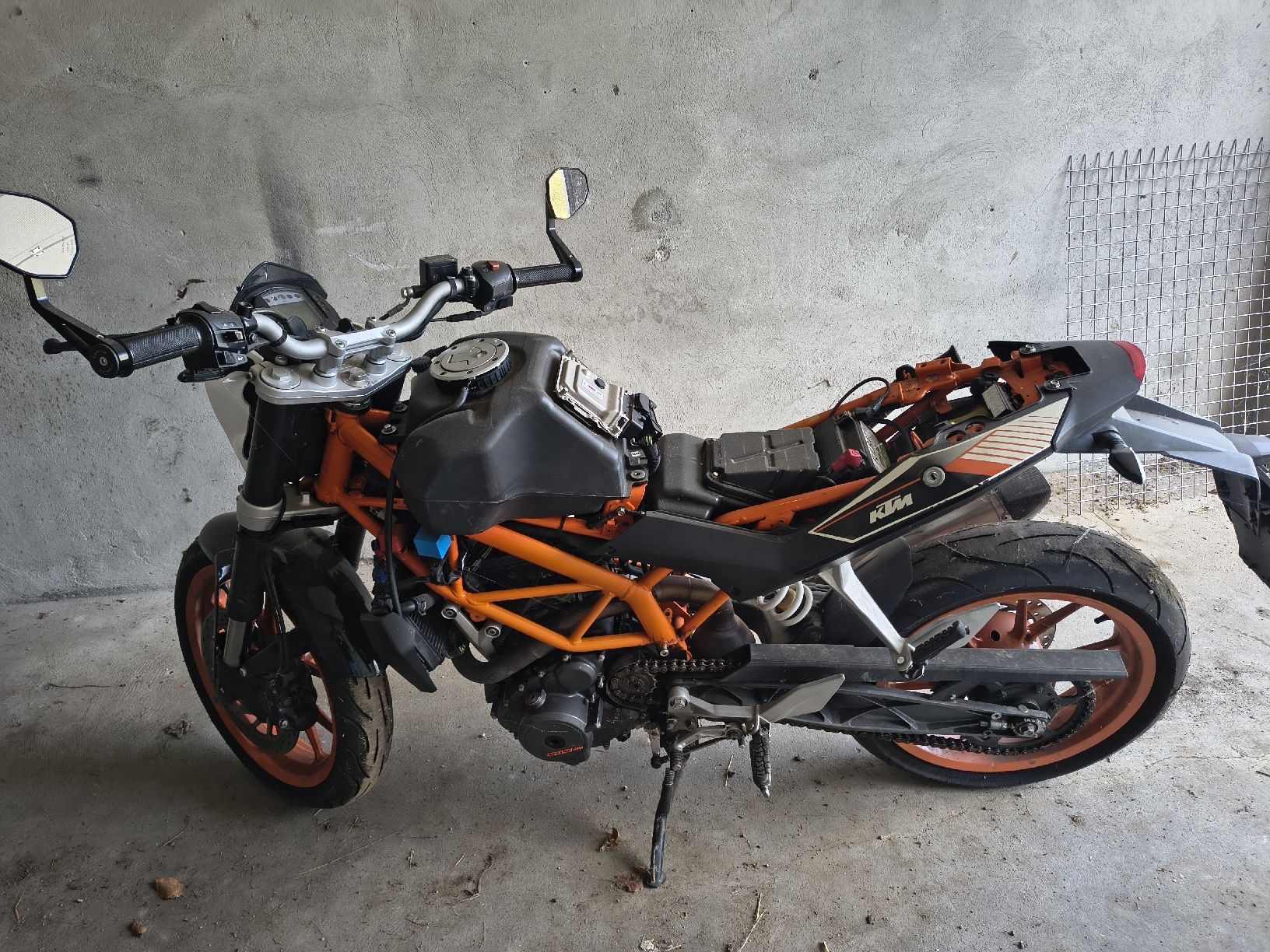 KTM Strada: KTM Duke 390 – Difettoso da Oberhelfenschwil venduto da Leanhar13