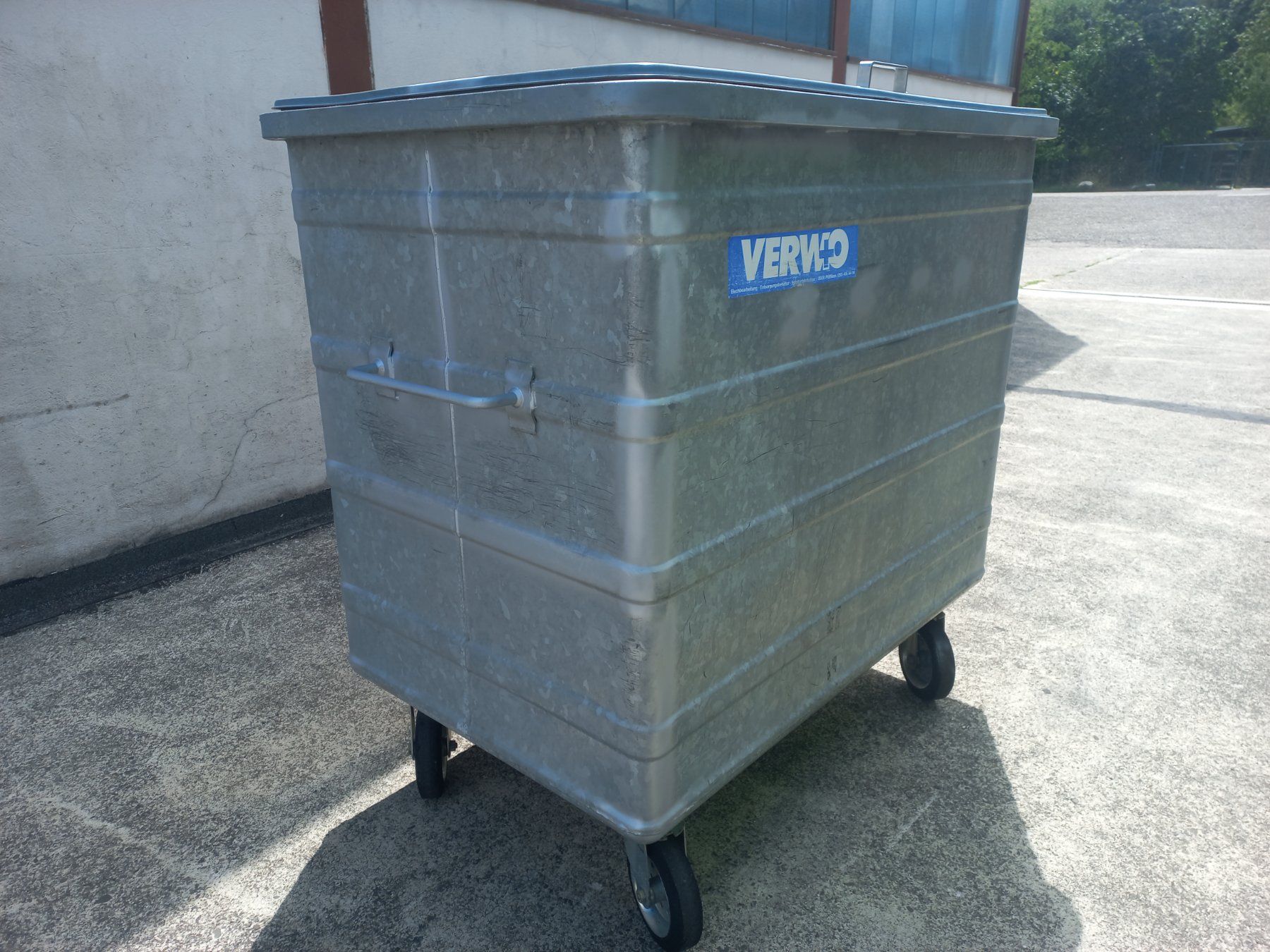 Autres articles bureau & commerces: Abfallcontainer Kehrichtcontainer Müllcontainer Container 3 – D'occasion à DULLIKEN par Lerchclassicdulliken