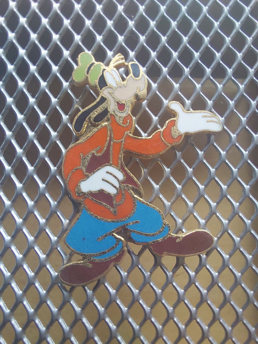 Disney Placchette & Badge: 7 DISNEY -  PIN – Usato da Gipf - Oberfrick venduto da Esnoopy 4